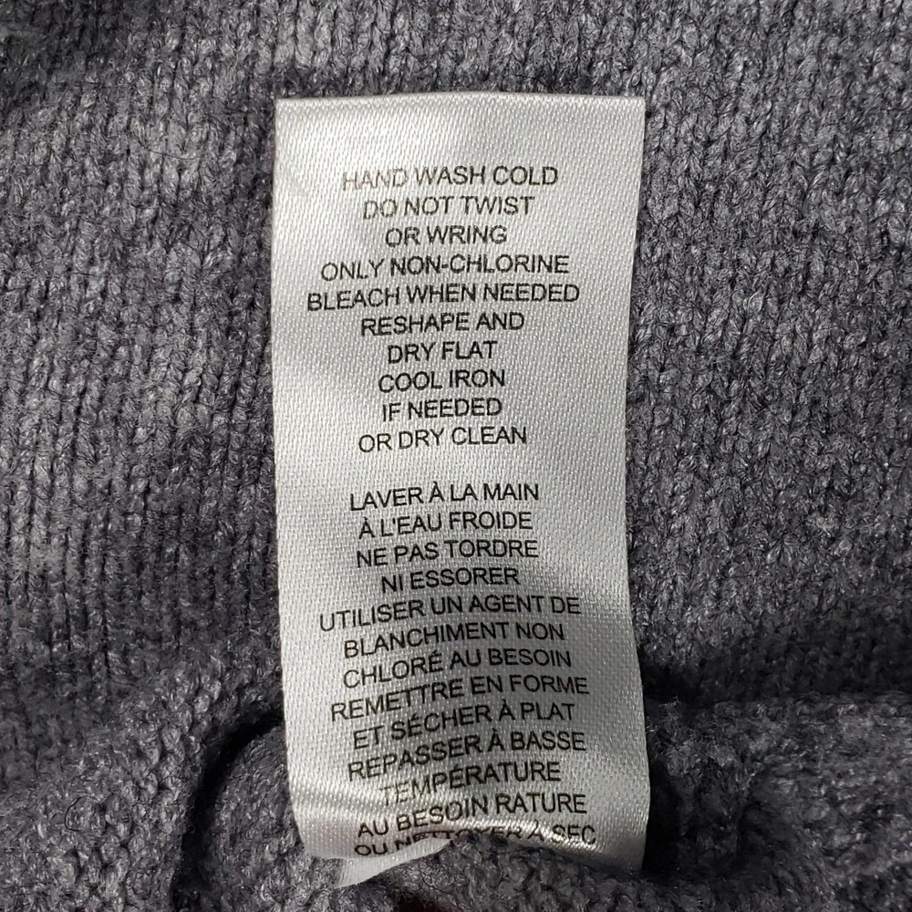 Tahari model womens